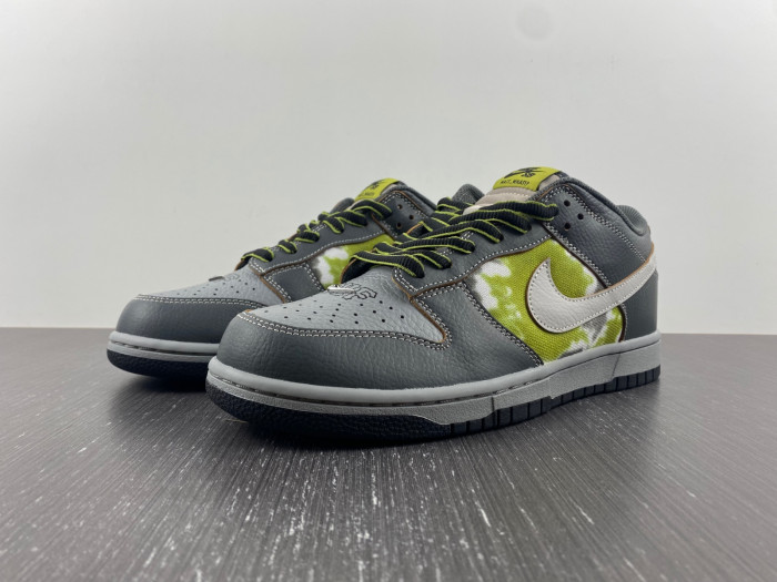 HUF x Nike SB Dunk Low NYC