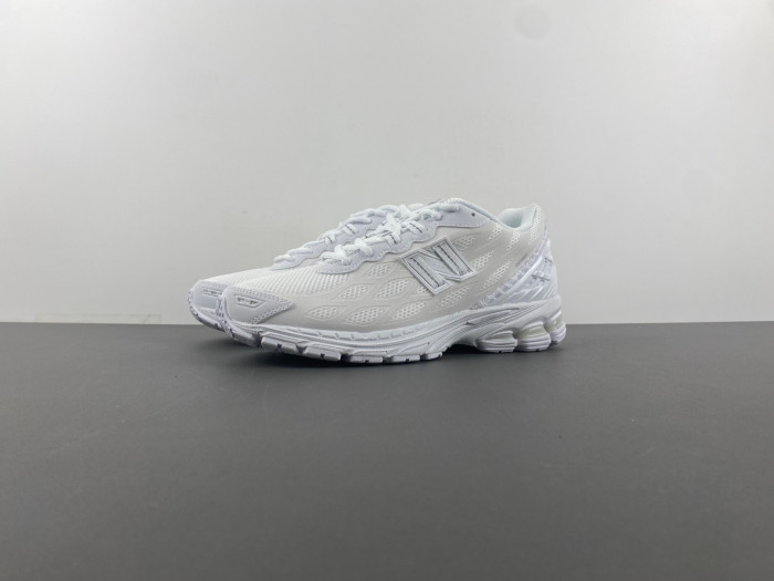 New Balance 1906W ''White Silver Metallic'' U1906WFC