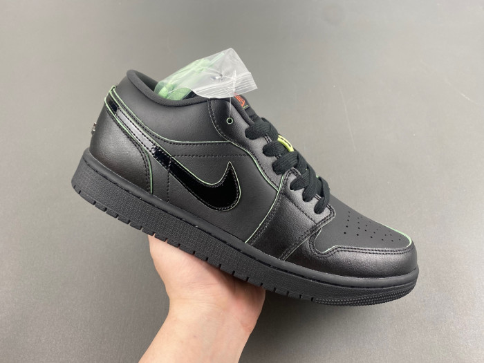 AIR JORDAN 1 Retro Low HM3690-001