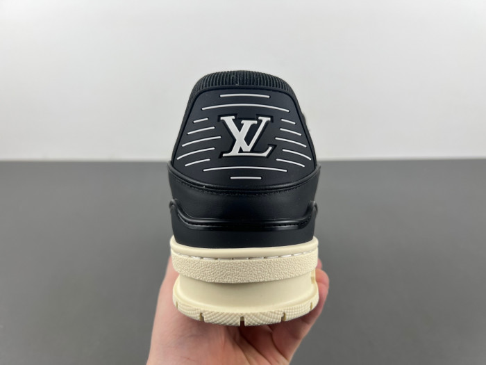 LV TRAINER SNEAKER LVT-000628