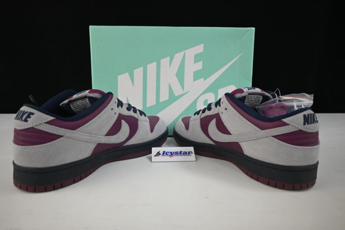 Nike SB Dunk Low Atmosphere Grey True Berry BQ6817-001