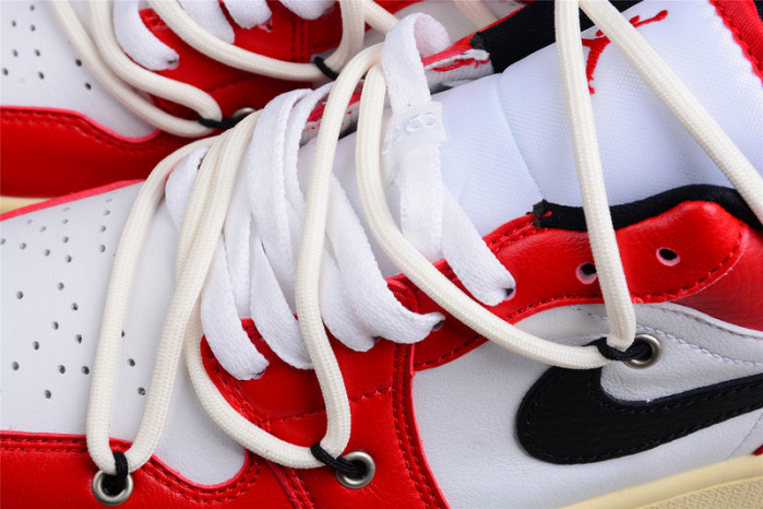 Air Jordan 1 Low “Chicago”