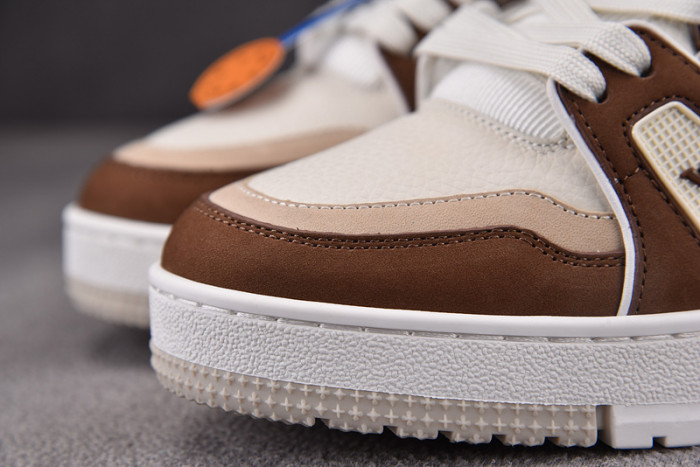 LV SNEAKER LV-000116