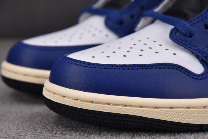 Air Jordan 1 High OG "White/Deep Royal Blue" DZ5485-100