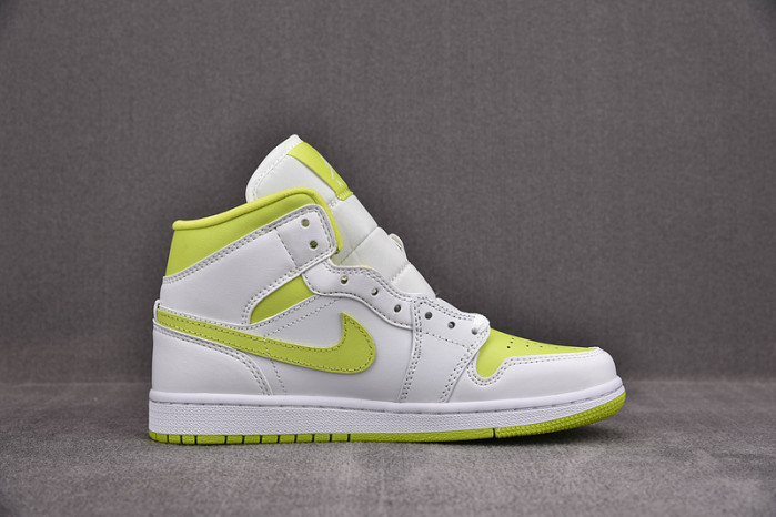 WMNS AIR JORDAN 1 MID 