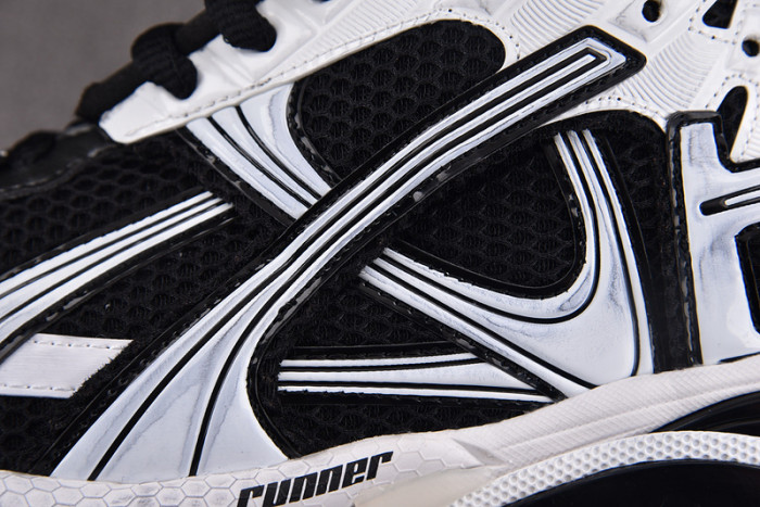 RUNNER SNEAKER RS016