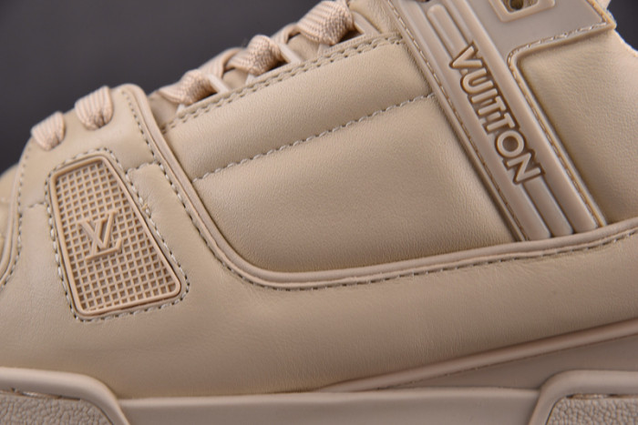 LV SNEAKER LV-000091