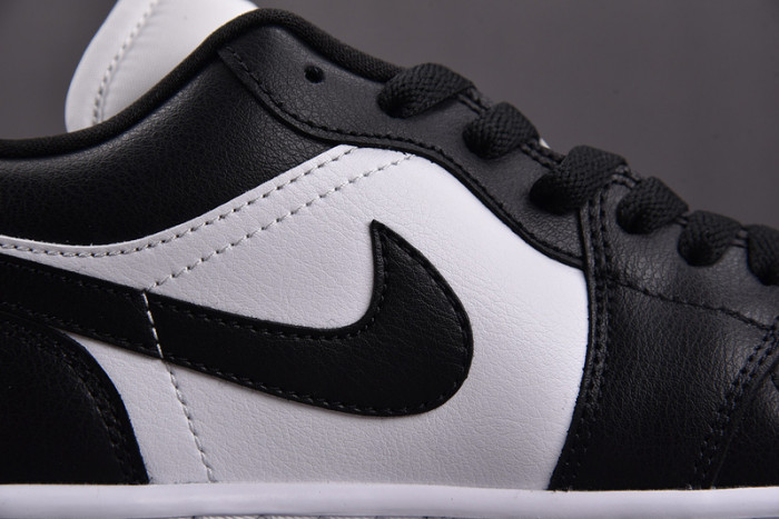 Air Jordan 1 Low “Panda” DC0774-101