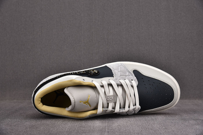Jordan 1 Low Beaded DV1762-001