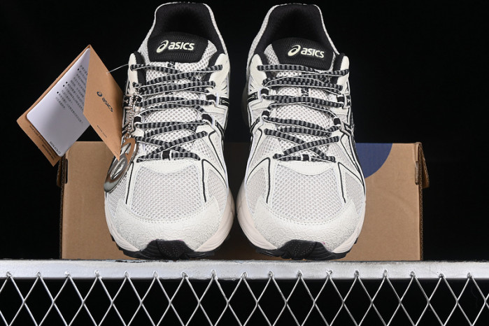 As*ic*s gel-kahana 8 black and white 1011b895-200