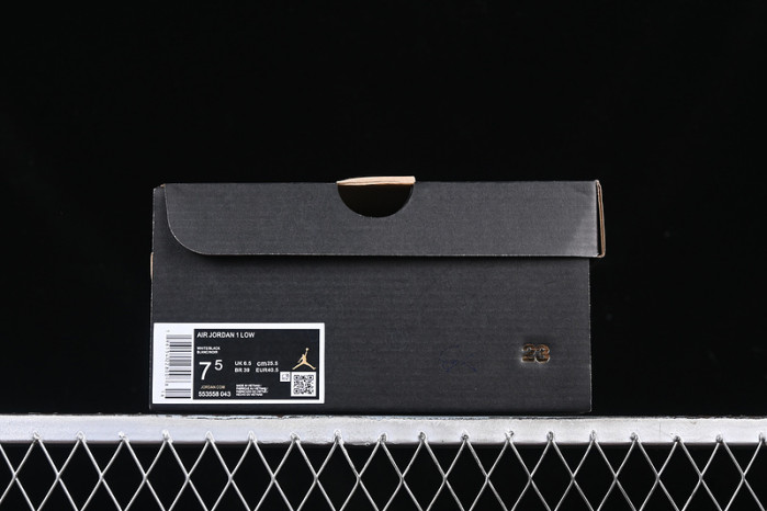 Air Jordan 1 Low “Orca” 553558-043