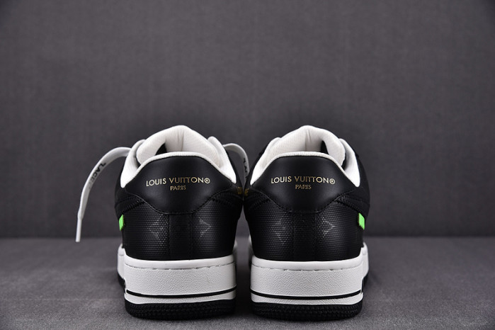 2022 l**is V*t*n x nike air force