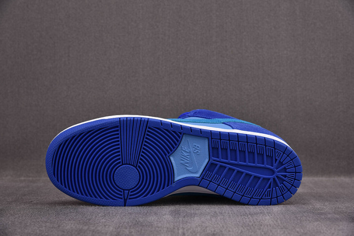 Nike SB Dunk Low “Blue Raspberry” DM0807-400