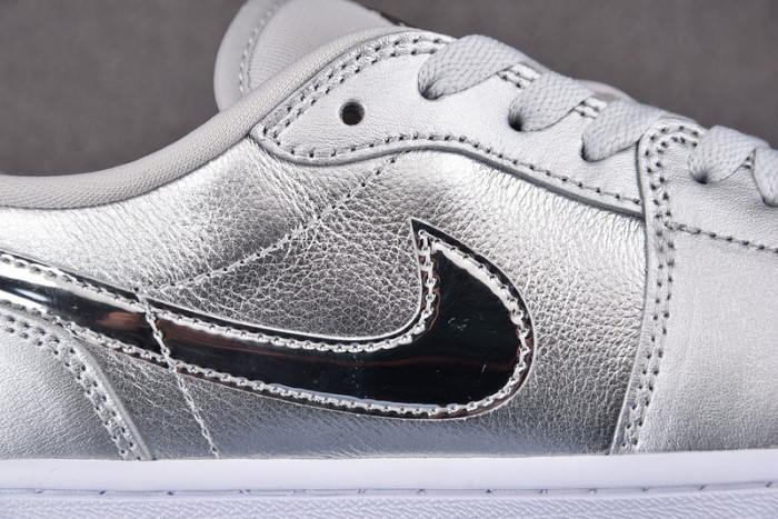 Jordan 1 Retro Low Golf Gift Giving Pack FD6848-001