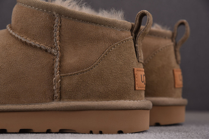 UGG Classic Ultra Mini Boot