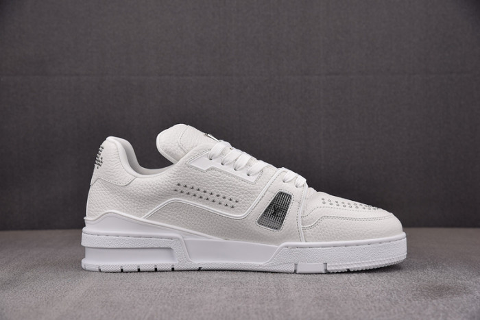 LV TRAINER SNEAKER LV-000569
