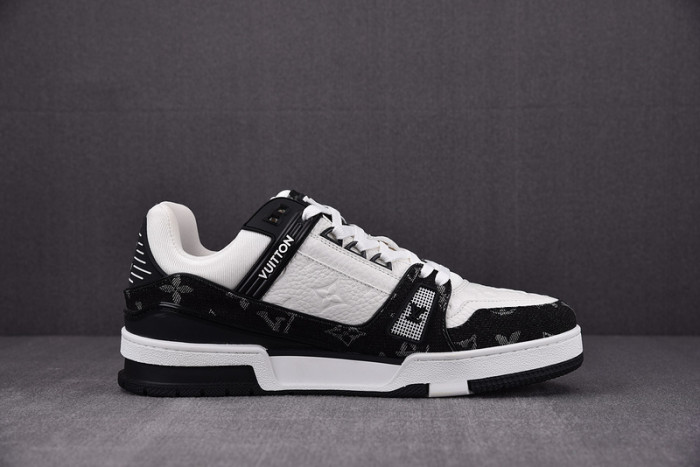 LV TRAINER SNEAKER LVT-000624