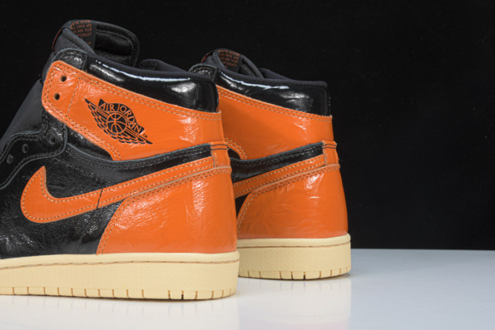 Air Jordan 1 Shattered Backboard 3.0 555088-028