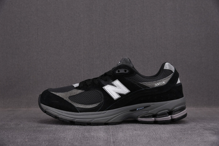 NEW BALANCE SNEAKER NB056