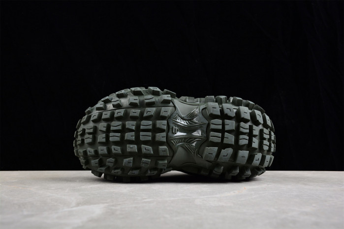 DEFENDER SNEAKER DS026