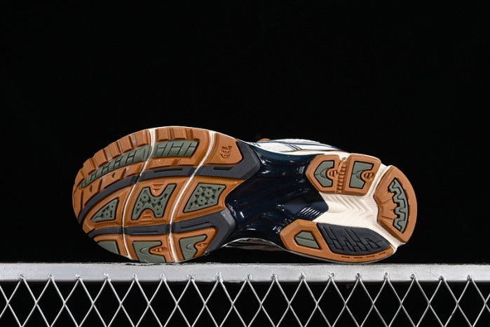 As*ic*s gel-kayano 14 1201a019-250