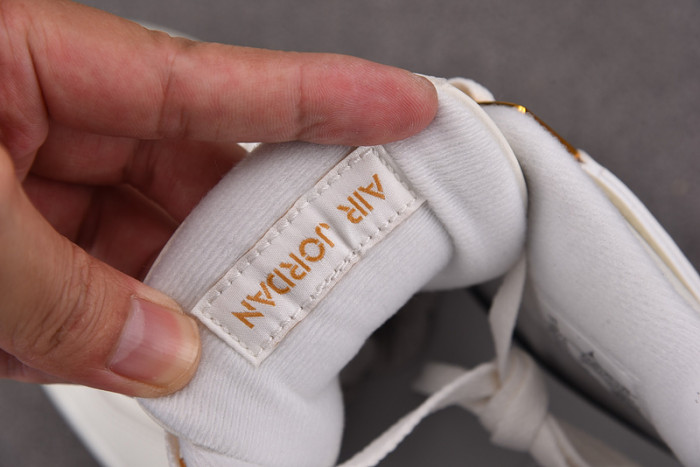 Air Jordan 4 WMNS Metallic Gold AQ9129-170