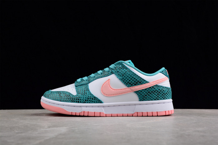 Nike Dunk SB Low "Snake Skin" DR8577-300