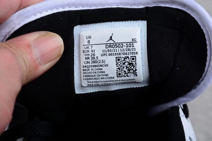 Air Jordan 1 Low “Invert” DR0502-101