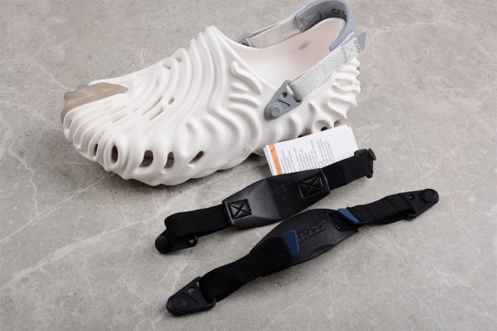 Cr*0*s x salehe bembury c00005