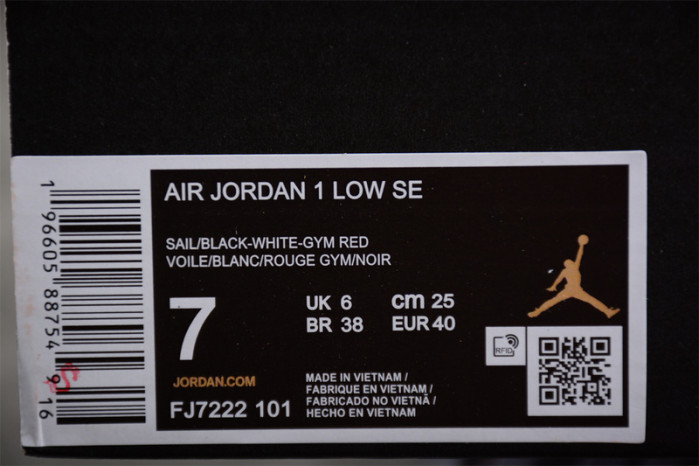 Air Jordan 1 Low GS Flaming FJ7222-101