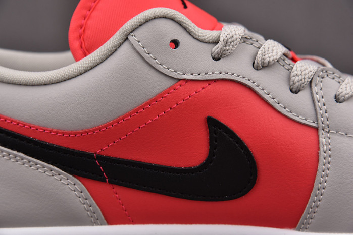 WMNS AIR JORDAN 1 LOW 