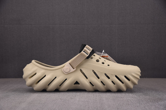 Cr*0*s x salehe bembury c00016