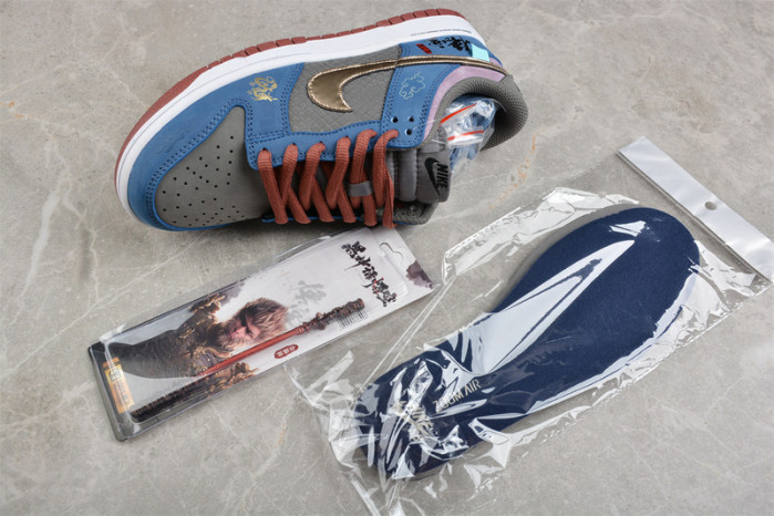 NIKE DUNK LOW SB DV2433-109