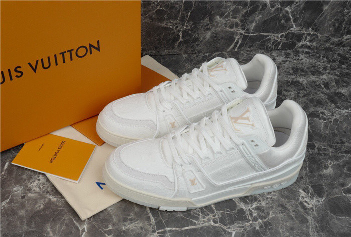 LV SNEAKER LV-000296