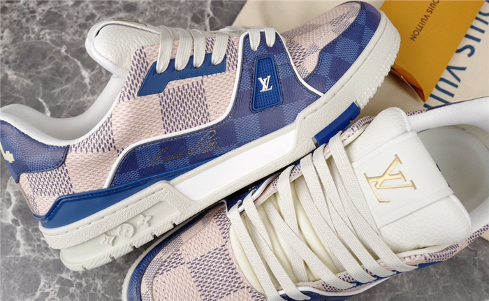 LV SNEAKER LV-000192