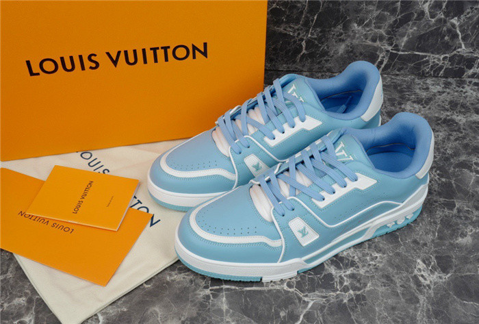 LV SNEAKER LV-000259