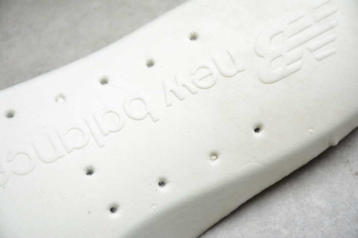 NEW BALANCE SNEAKER 006