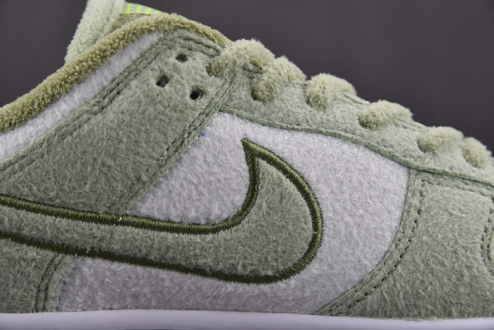 Nike Dunk Low SE Fleece Pack Honeydew (W) DQ7579-300