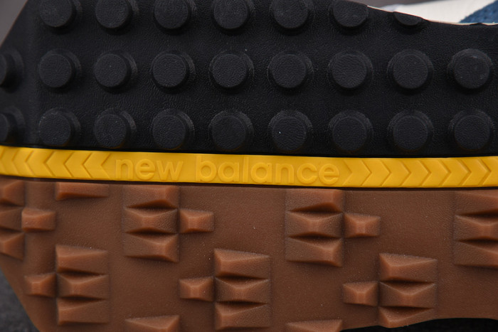 NEW BALANCE SNEAKER NB046