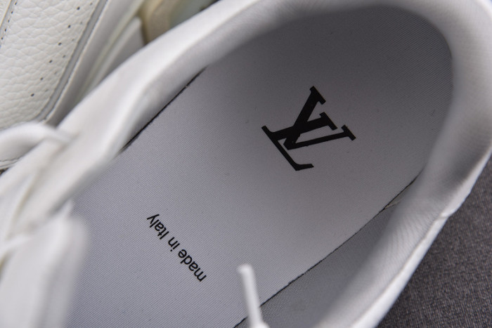 LV SNEAKER LV-000102
