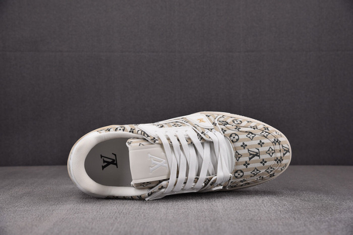 LV SNEAKER LV-000121