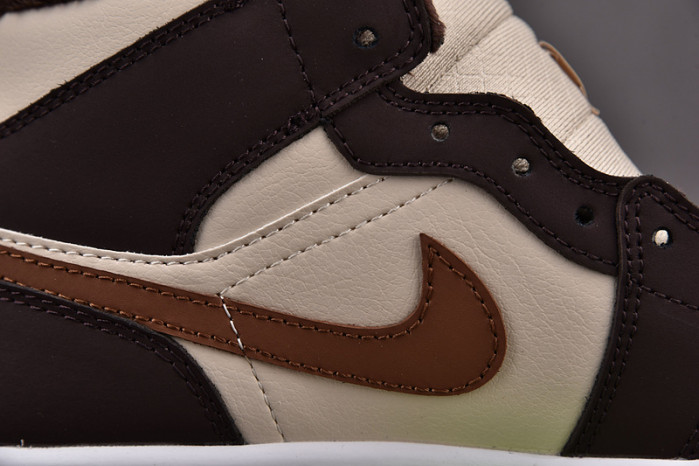 Air Jordan 1 Mid DO6699-200