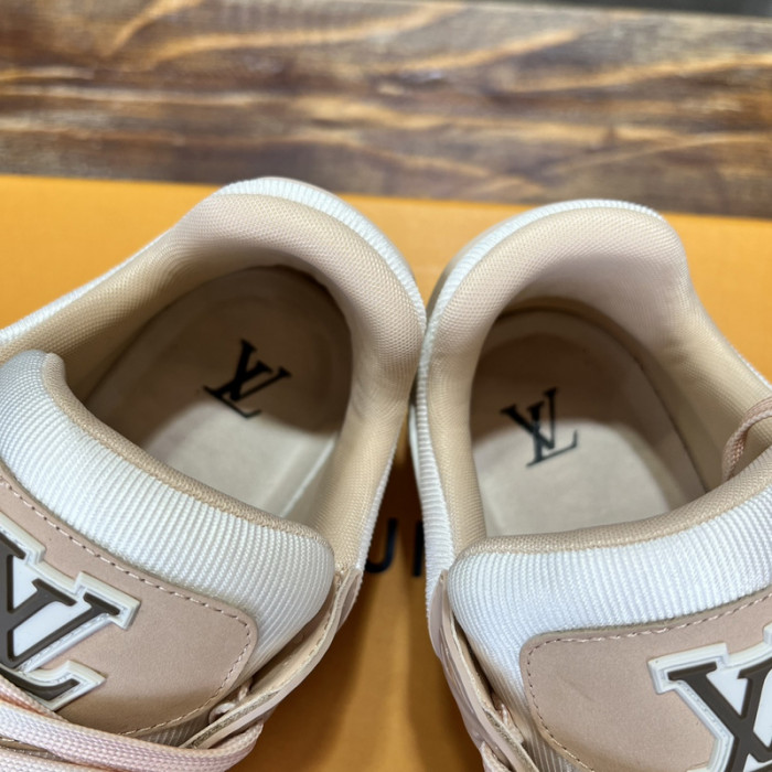 LV SNEAKER LV-000545