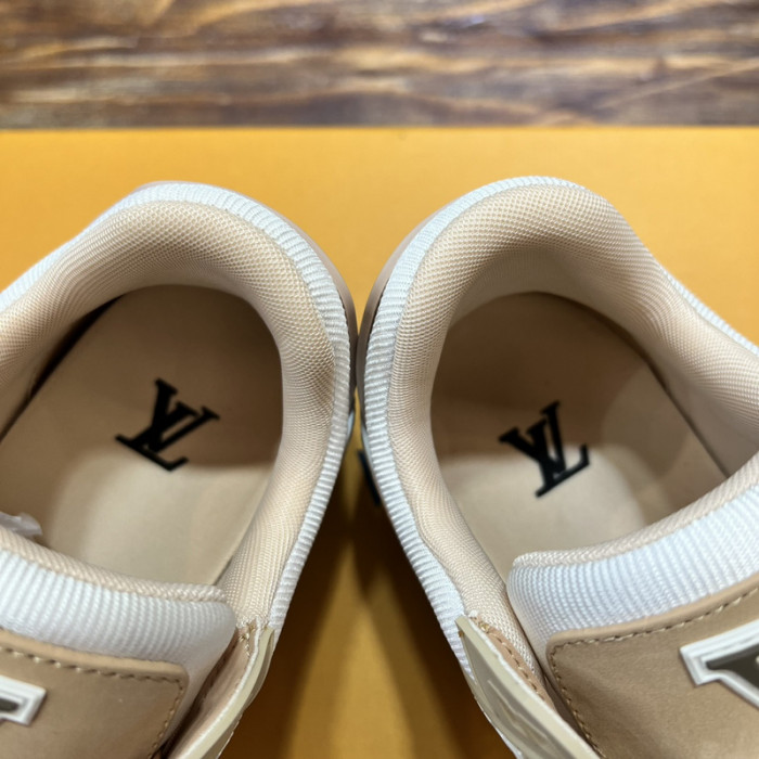 LV SNEAKER LV-000546