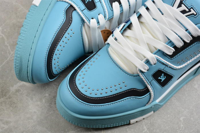 LV TRAINER SNEAKER LV-000556