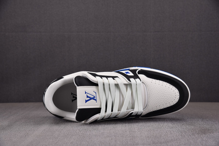 LV TRAINER SNEAKER LV-000562