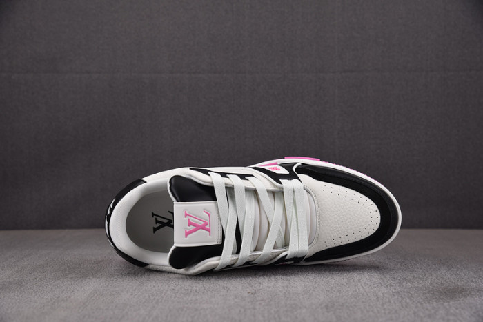 LV TRAINER SNEAKER LV-000560