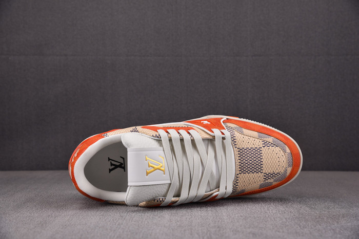 LV TRAINER SNEAKER LV-000595