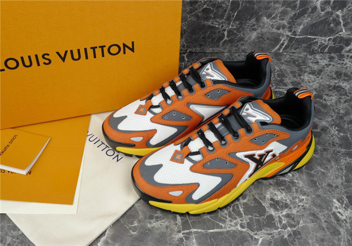 LV SNEAKER LV-000268