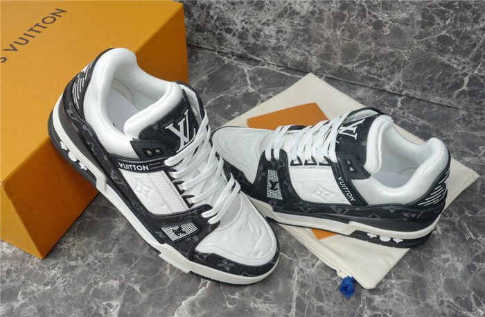 LV SNEAKER LV-000275